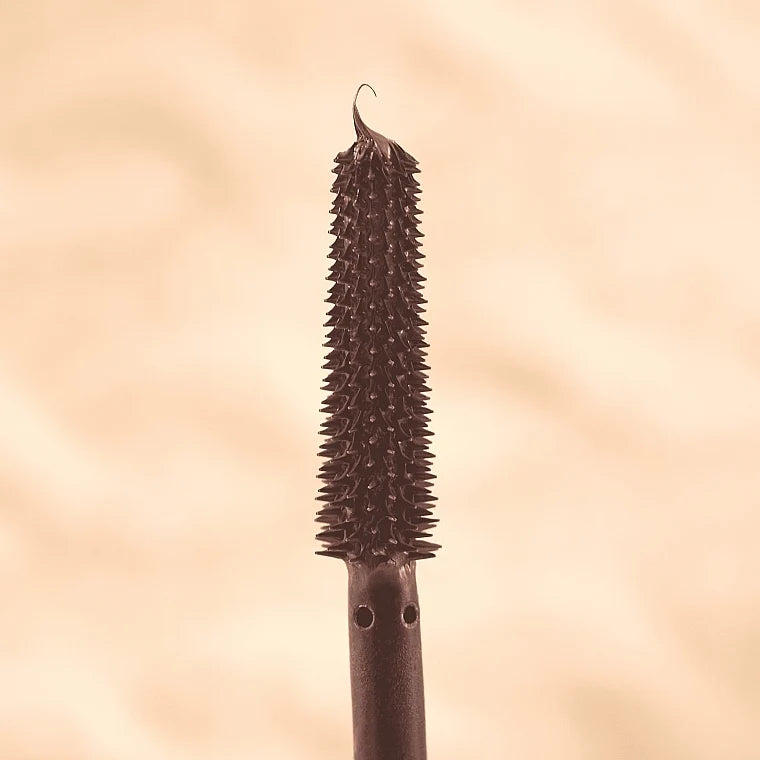 Essence  FeelinComfy Lash without Limits Masc Brown
