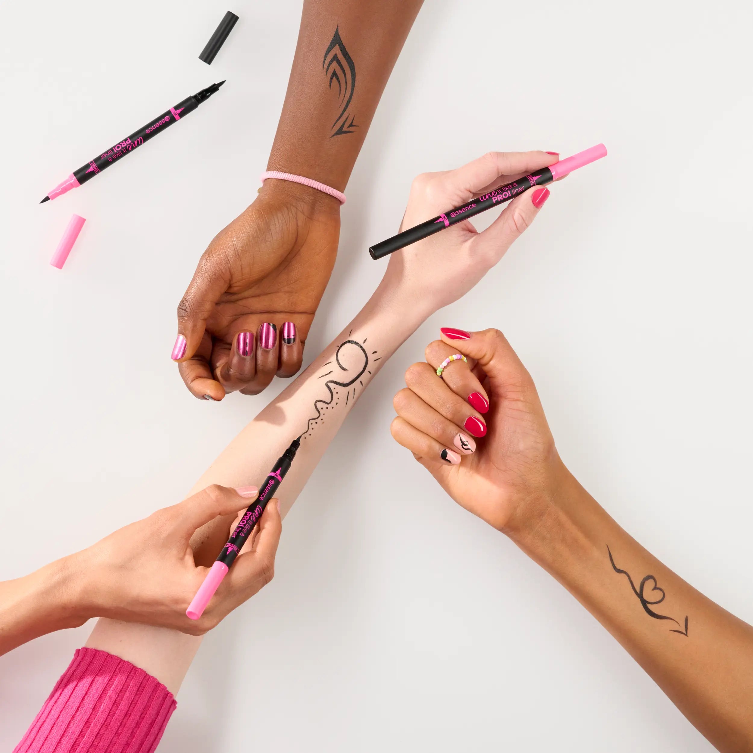 Essence  Line It Like A Pro! Liner 01