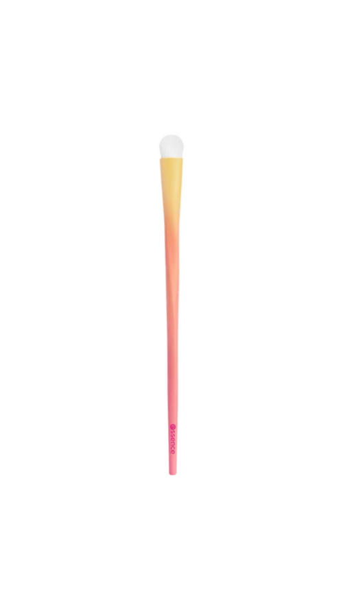 Essence BRUSH IT LIKE IT'S ART Eyeshadow Brush -Throwing A Little Color